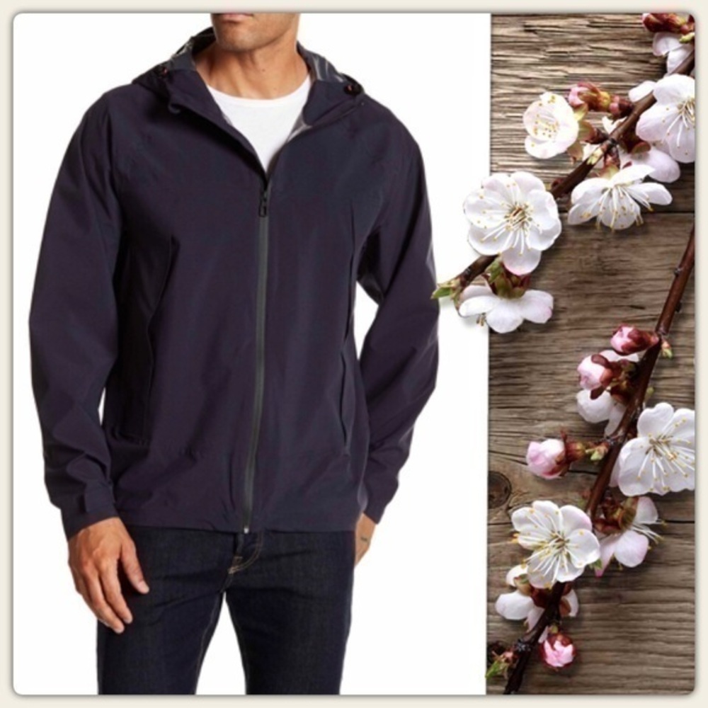 New Men’s Navy Blue Rain Jacket Size M (M2)